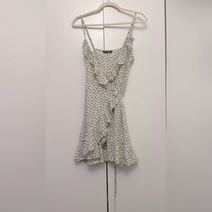 Beautiful mini sundress.